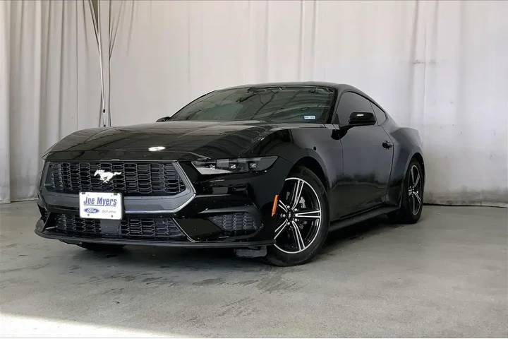 $30615 : Ford Mustang 2025 EcoBoost 2 image 2