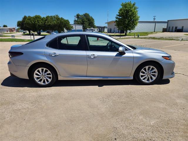 $24998 : 2022 Camry image 6