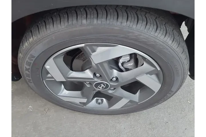 $20500 : Hyundai VENUE 2025 Limited 4 image 6