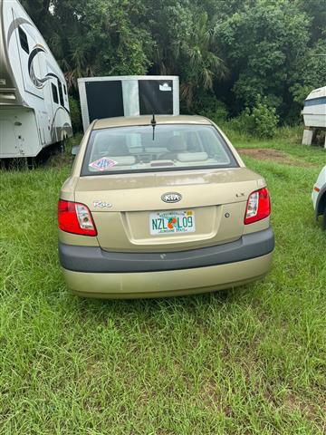 $3500 : Kia Rio image 3