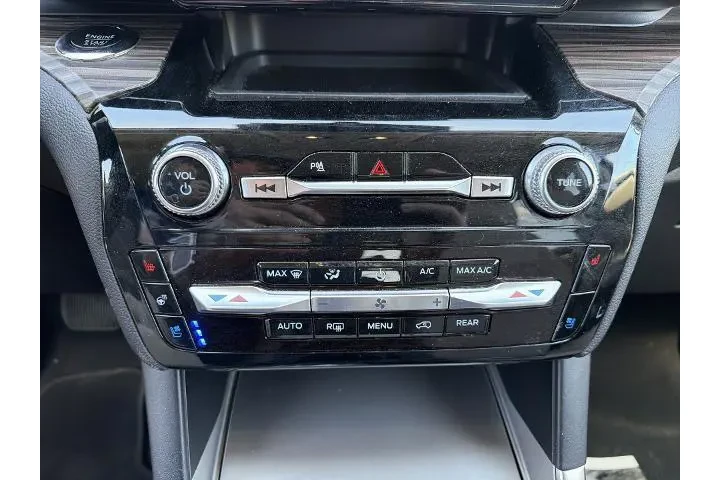 $29912 : Ford Explorer 2023 Limited 4 image 6