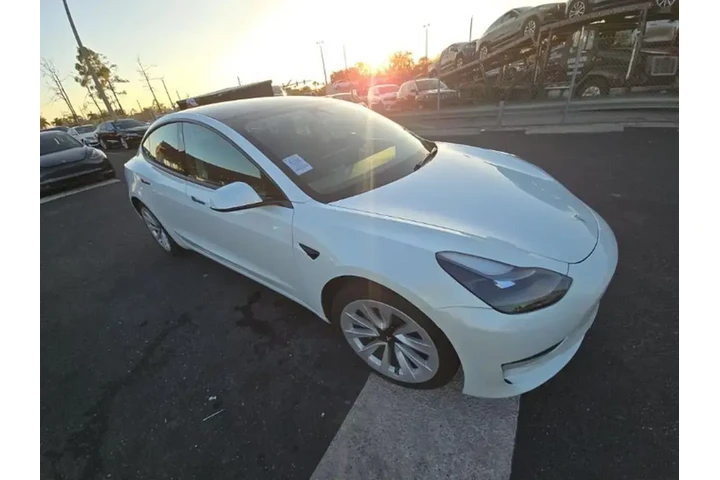 $23490 : Tesla Model 3 2023 4dr Sedan image 3