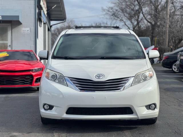 $22095 : 2017 Sienna XLE 8-Passenger image 6