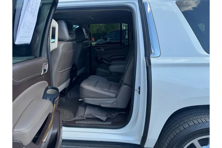 2017 GMC Yukon XL 4WD 4dr Den image 9