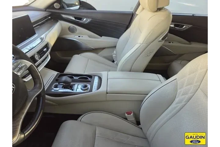 $27777 : Kia K900 2019 AWD Luxury 4dr image 5