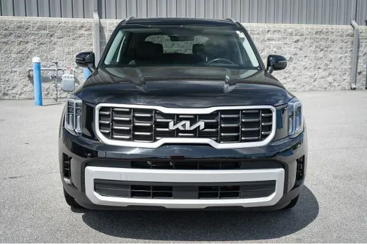 $38744 : Kia Telluride 2025 S 4dr SUV image 2