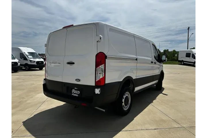 $36500 : Ford Transit 2024 250 3dr SW image 9