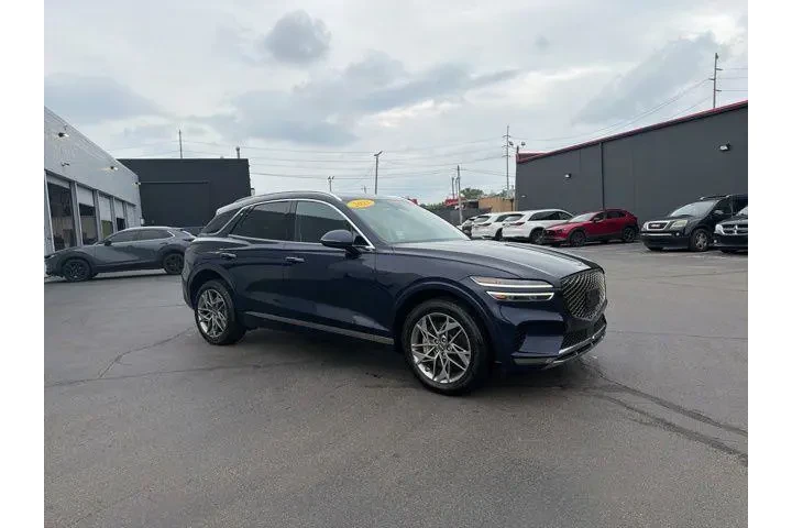 $37980 : Genesis GV70 2025 AWD 2.5T S image 2