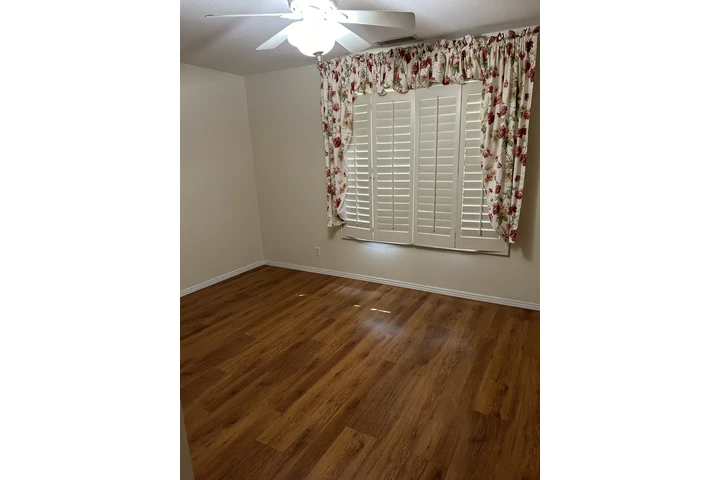 $750 : DOS CUARTOS DE RENTA image 2