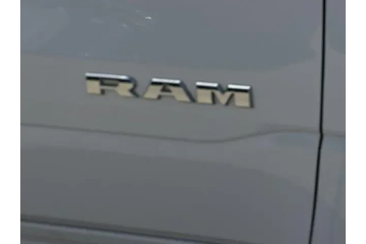 $39887 : Ram 1500 2025 4x4 Big Horn 4 image 5
