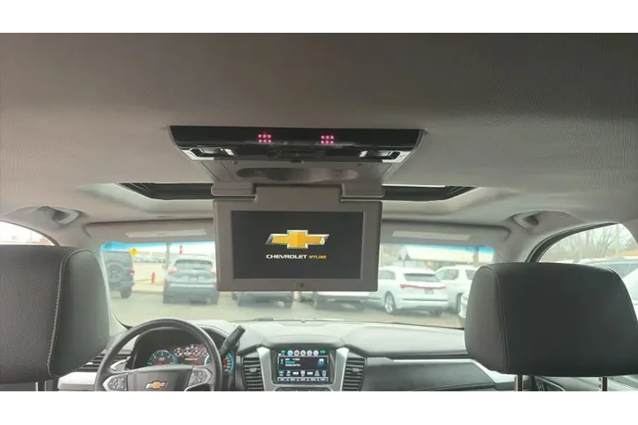 $24995 : 2017 SUBURBAN image 3