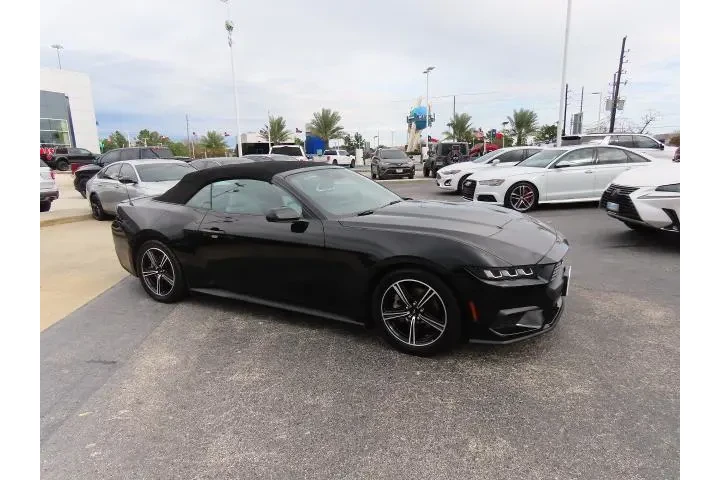 $31999 : Ford Mustang 2024 EcoBoost P image 7