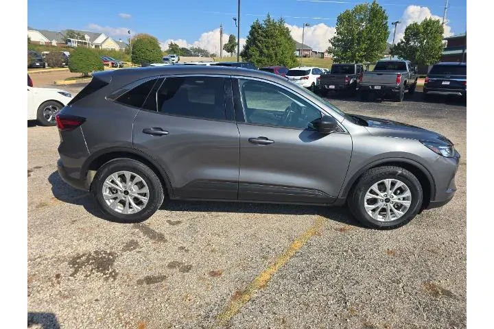 $20990 : Ford Escape 2023 Active 4dr image 4