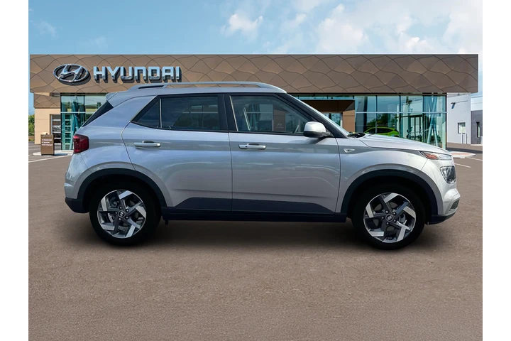 $16446 : Hyundai VENUE 2024 SEL 4dr C image 9