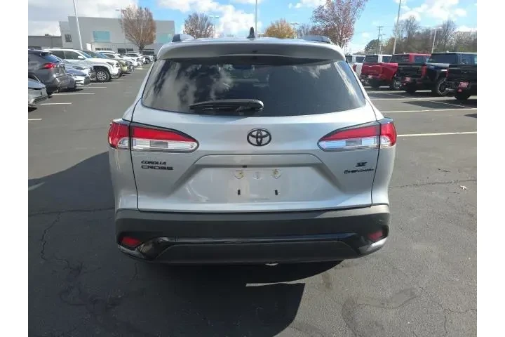 $29993 : Toyota Corolla Cross Hybrid image 7