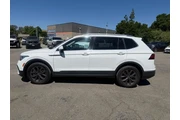 $22500 : Volkswagen Tiguan 2022 SE 4d thumbnail