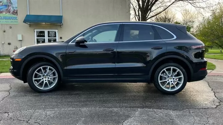 $68315 : 2019 Cayenne image 8