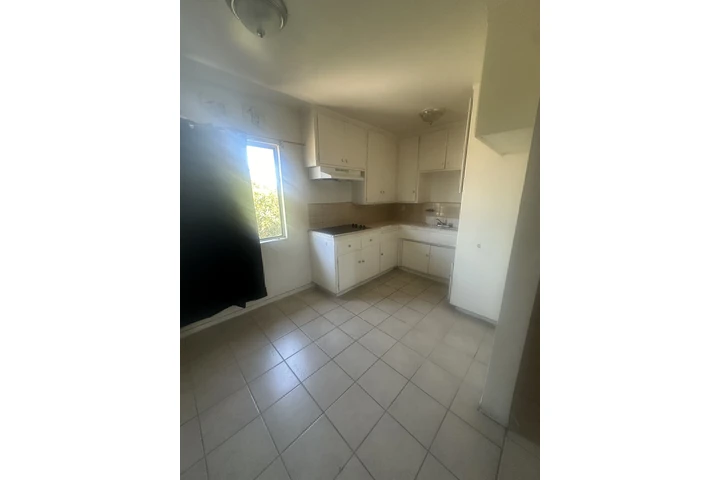 $2300 : Apartamento En Rosemead Ca image 9
