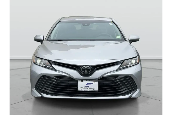 $13256 : Toyota Camry 2018 LE 4dr Sed image 2