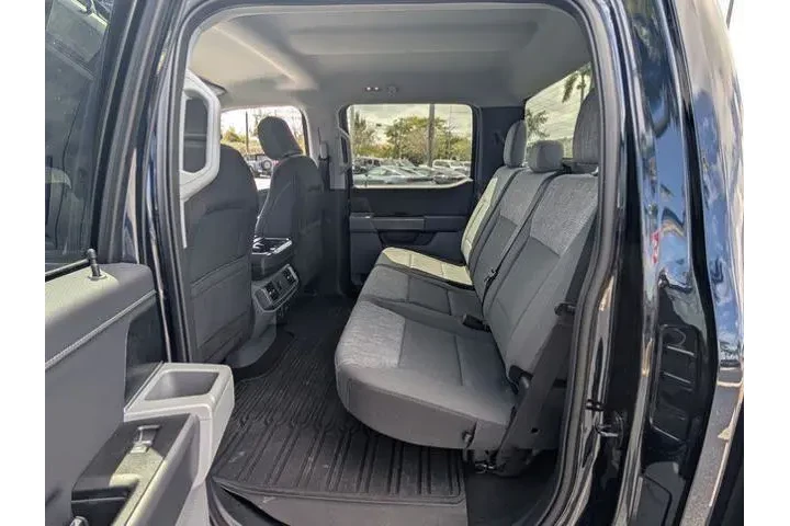 $39997 : Ford F-150 2023 4x4 XL 4dr S image 9