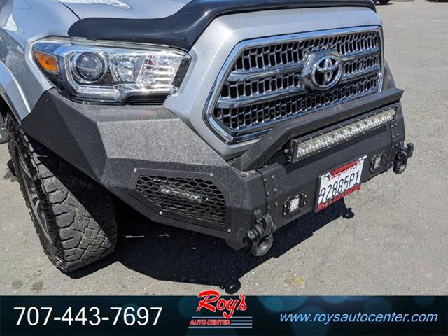 $27995 : 2017 Tacoma SR V6 4WD Truck image 6