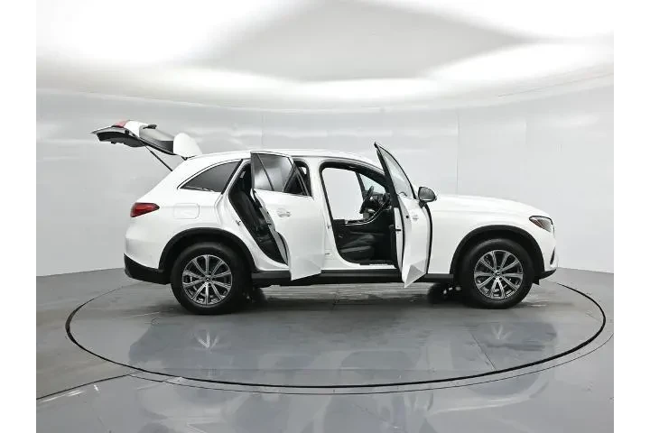 $39557 : Mercedes-Benz GLC 2024 GLC 3 image 4