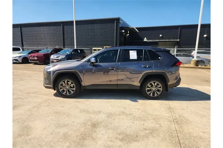 $27388 : Toyota RAV4 Hybrid 2024 AWD image 4
