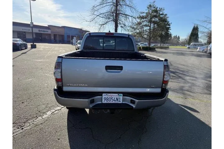 $22495 : Toyota Tacoma 2014 4x2 PreRu image 5