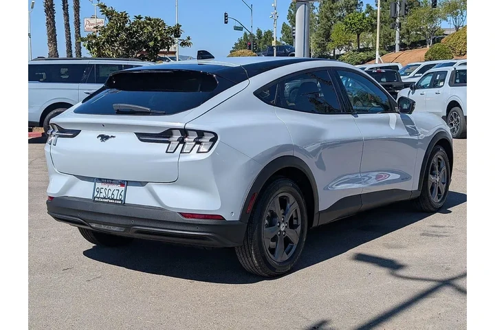 $27099 : Ford Mustang Mach-E 2023 Sel image 10