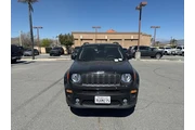 $26498 : Jeep Renegade 2023 4x4 Latit thumbnail