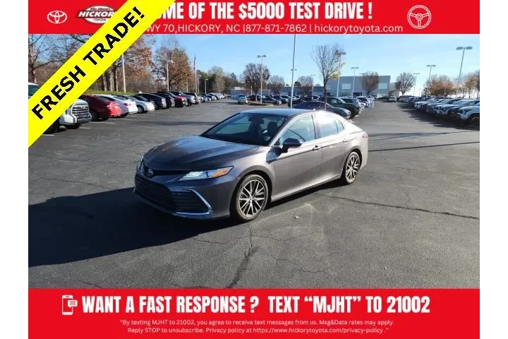$27988 : Toyota Camry 2023 XLE 4dr Se image 1