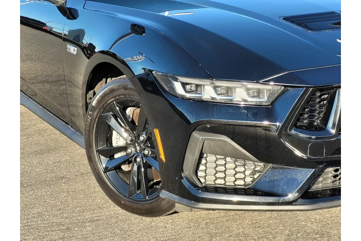 $40000 : Ford Mustang 2024 GT 2dr Fas image 10