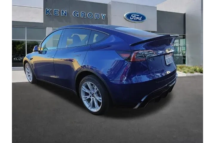 $38578 : Tesla Model Y 2024 AWD Long image 4