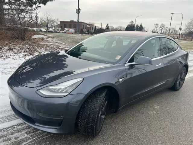 $20991 : 2018 Model 3 Long Range image 4