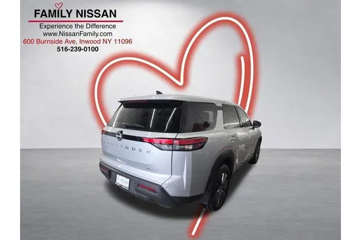 $27693 : Nissan Pathfinder 2024 AWD S image 3