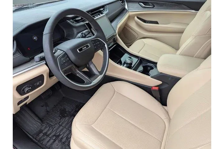 $35999 : Jeep Grand Cherokee L 2024 4 image 4