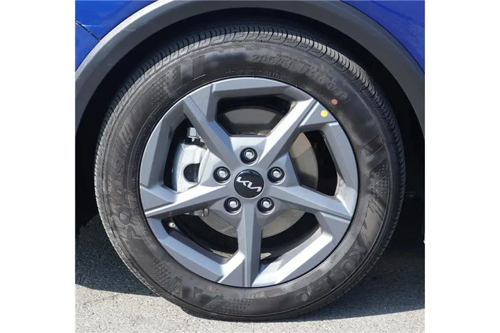 $22984 : 2025 K4 LXS image 10