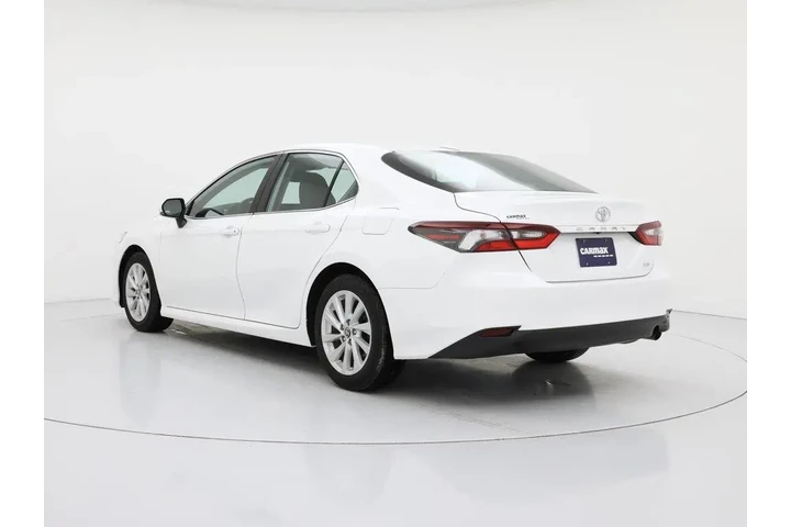 $27998 : Toyota Camry 2024 LE 4dr Sed image 2