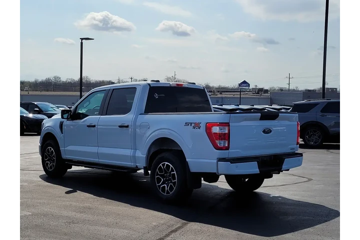 $37695 : Ford F-150 2023 4x4 XLT 4dr image 6