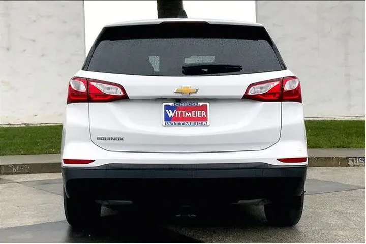 $17985 : Chevrolet Equinox 2020 LS 4d image 4