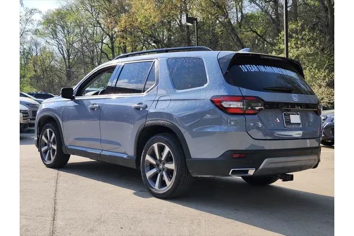 $37703 : Honda Pilot 2023 Touring 4dr image 6