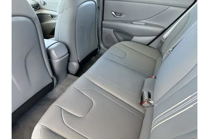 $20599 : Hyundai ELANTRA 2023 SEL 4dr image 5