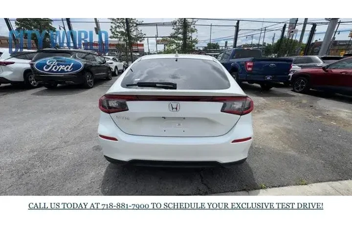 $21577 : Honda Civic 2023 LX 4dr Hatc image 4