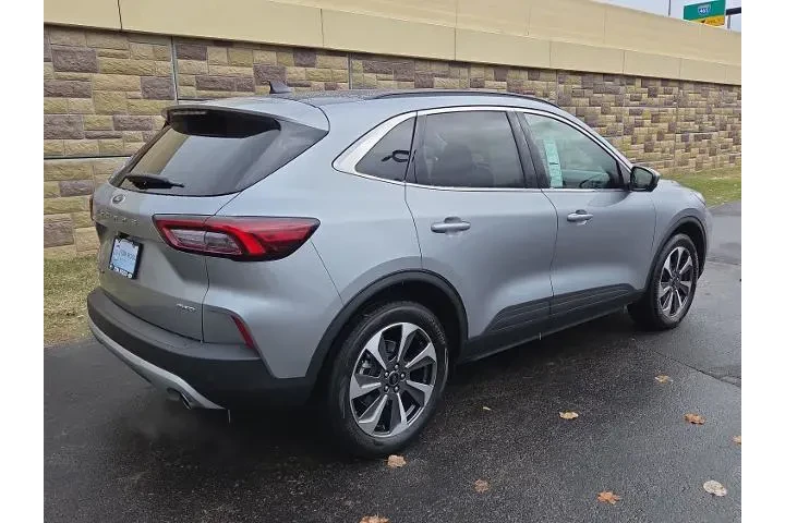 $27150 : Ford Escape 2023 AWD Platinu image 8