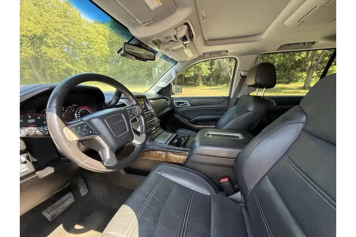 $12999 : 2016 GMC Yukon XL Denali image 8