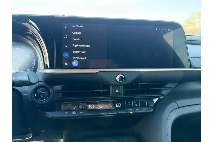 $32500 : Toyota Crown 2023 AWD XLE 4d image 9