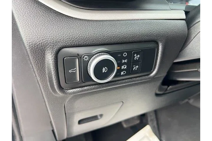 $34345 : Ford Explorer 2023 AWD XLT 4 image 8