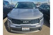 $24491 : Kia Sorento 2023 LX 4dr SUV thumbnail