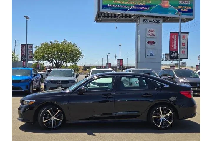 $29588 : Honda Civic 2023 Touring 4dr image 4