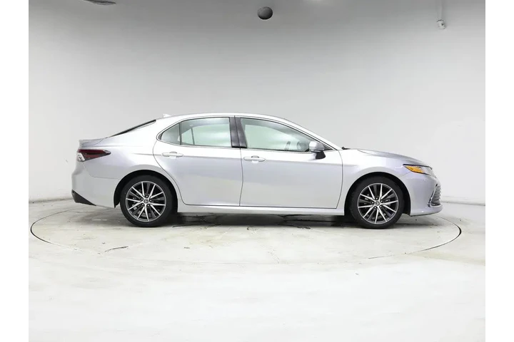$25998 : Toyota Camry 2024 XLE 4dr Se image 7